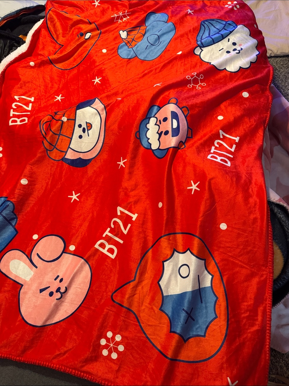 BT21 Red Plush Kids Blanket with Character Print
